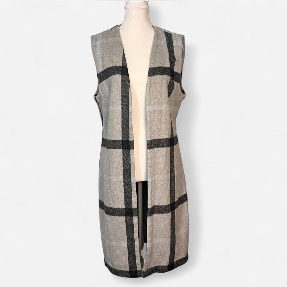 HYFVE Black and Gray plaid long Vest‎ Size Large